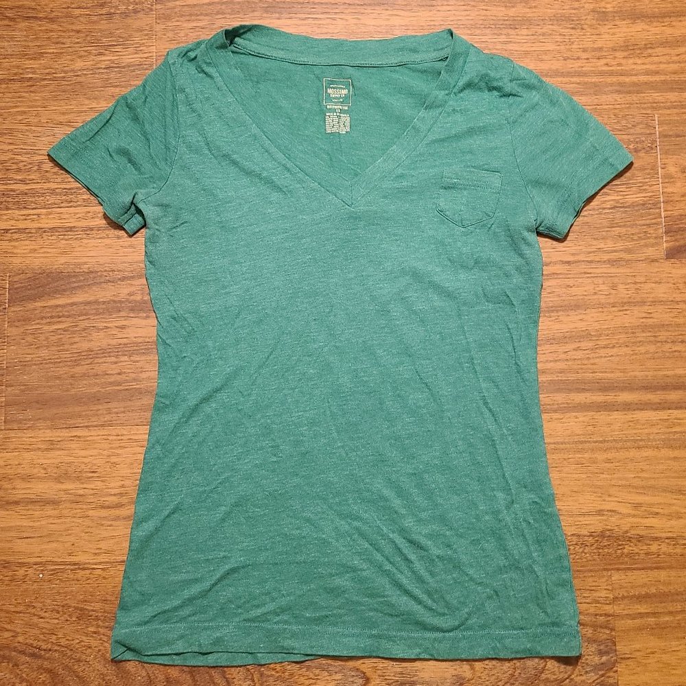 Mossimo V Neck Boyfriend Tee Green with pocket Size S Small